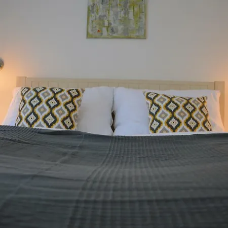 Charlie * Bešeňová