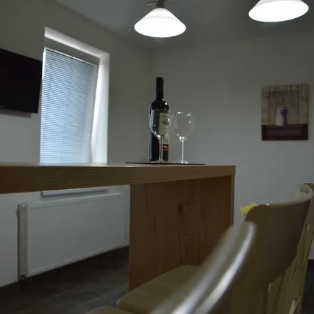 Charlie * Бешенёва