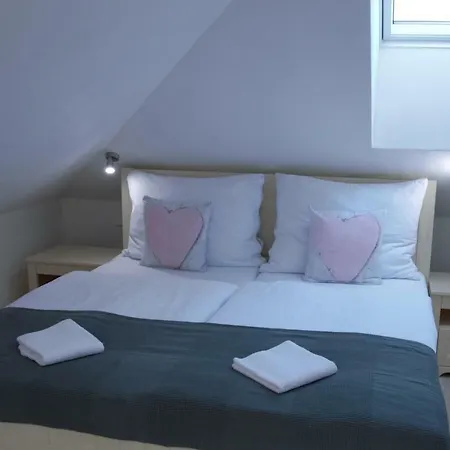 Charlie Apartment Bešeňová